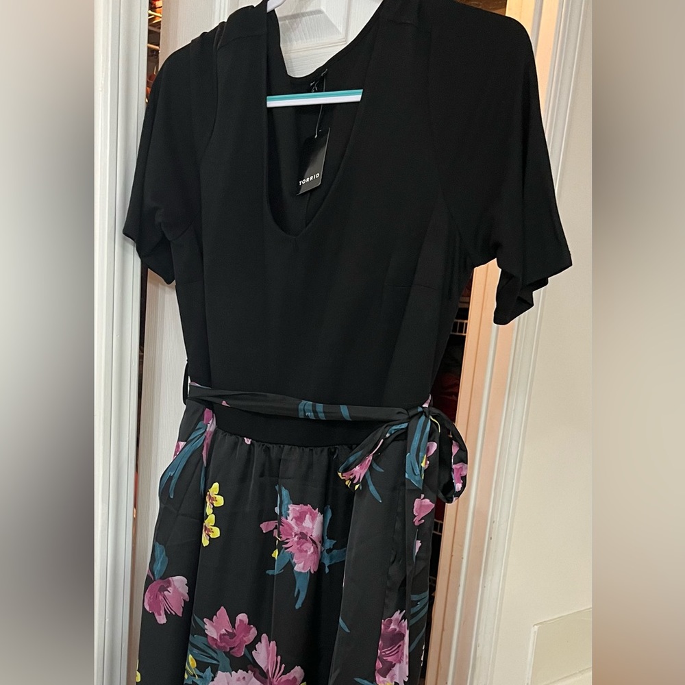 V neck torrid dress